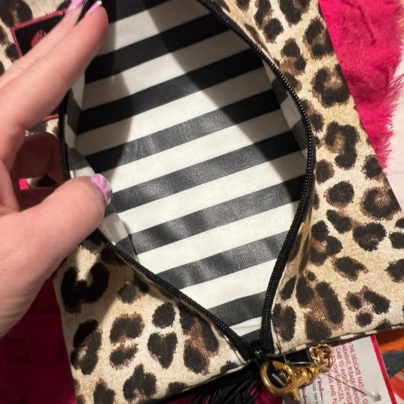 Makeup junkie makeup bag - Picture 2 of 2